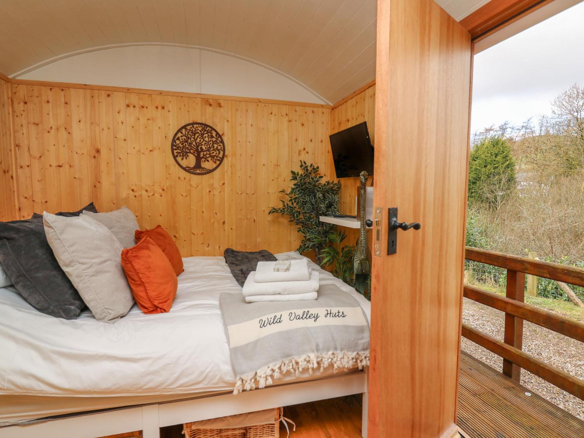 Red Kite At Wild Valley Huts * Oswestry